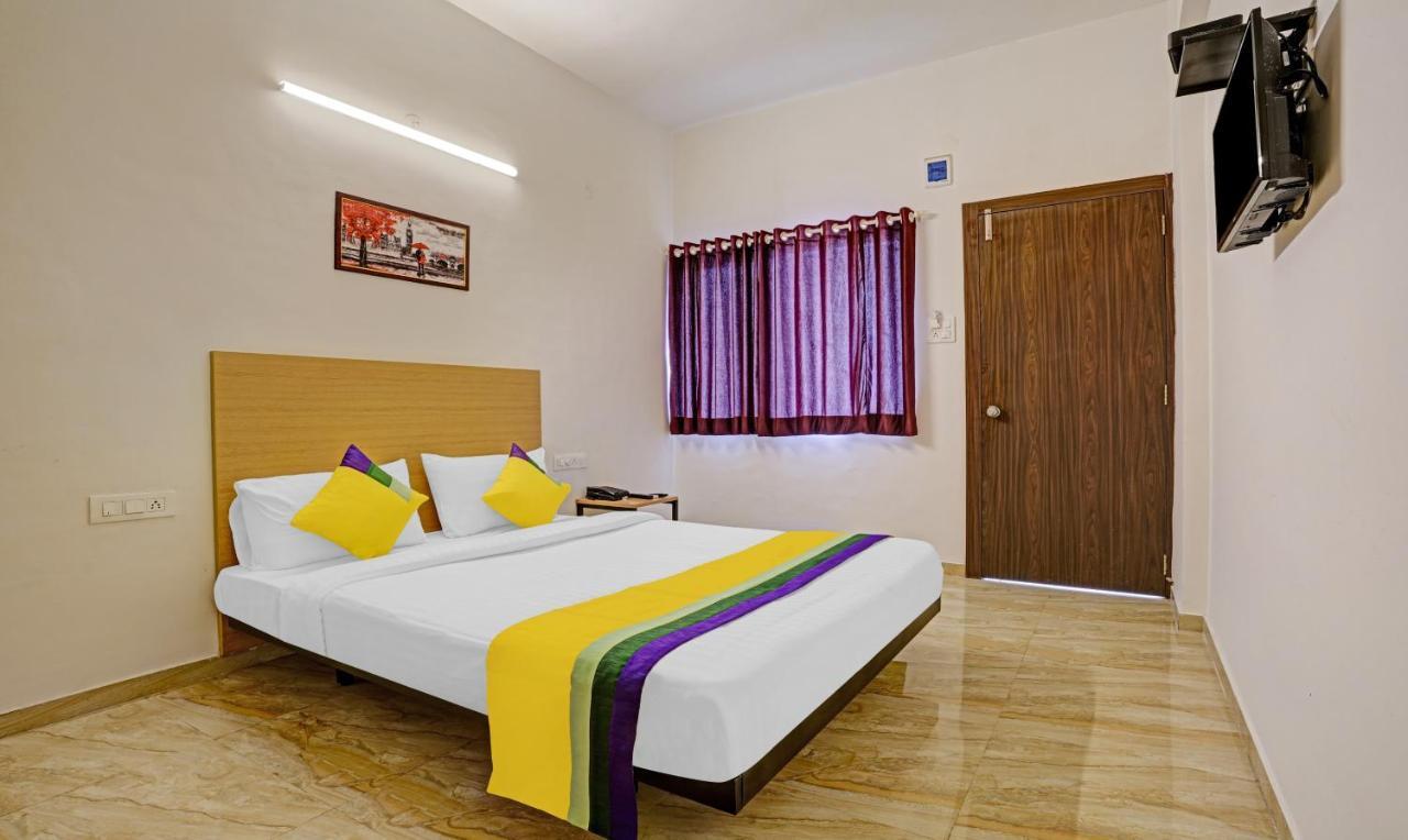 Itsy Hotels Flowers Park Nashik Bagian luar foto