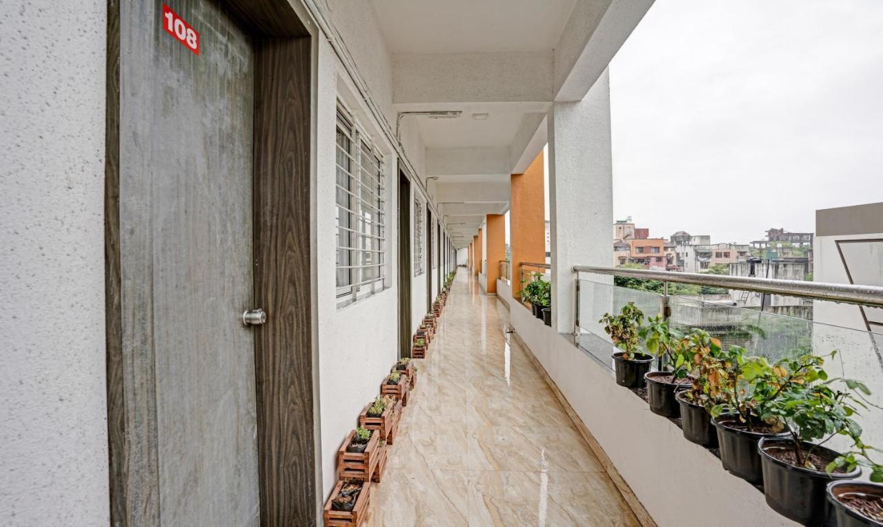 Itsy Hotels Flowers Park Nashik Bagian luar foto