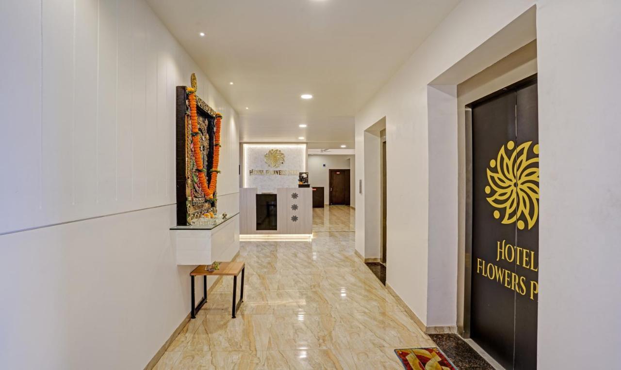 Itsy Hotels Flowers Park Nashik Bagian luar foto
