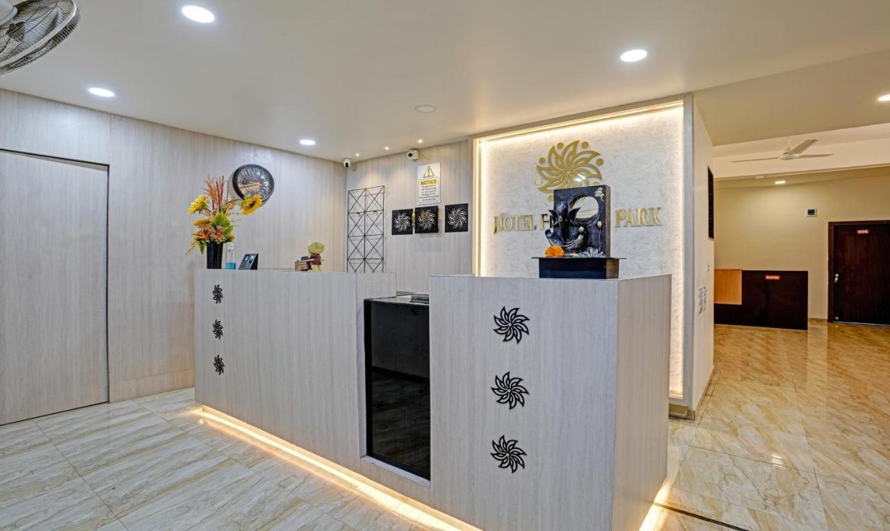 Itsy Hotels Flowers Park Nashik Bagian luar foto
